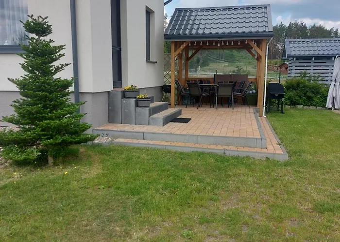 Nowa Sluza 別荘 Lipusz